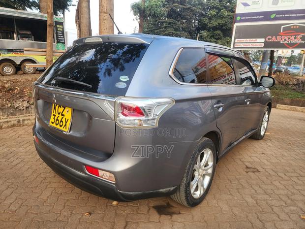 Mitsubishi Outlander 2013 Gray