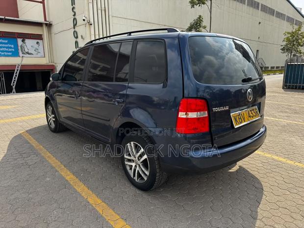 Volkswagen Touran 2005 Blue