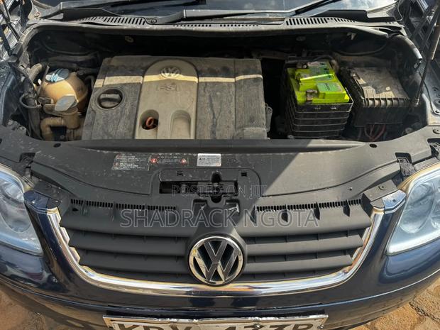 Volkswagen Touran 2005 Blue