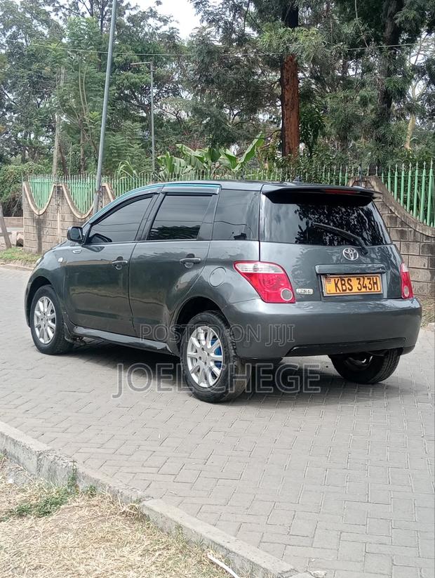 Toyota IST 2005 Gray