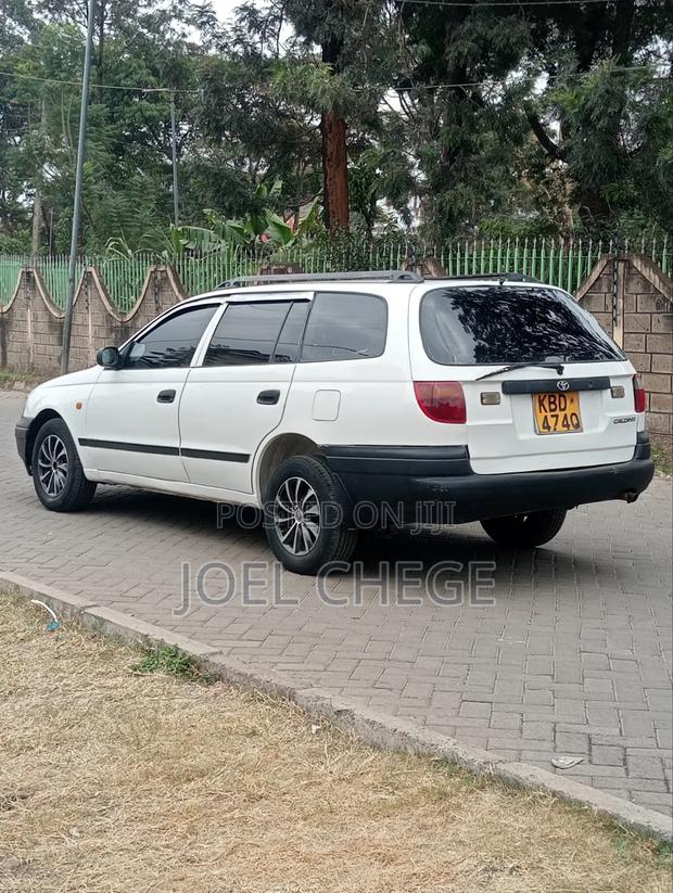 Toyota Caldina 1999 White