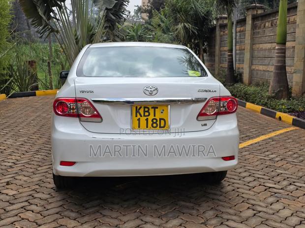 Toyota Corolla 2012 White