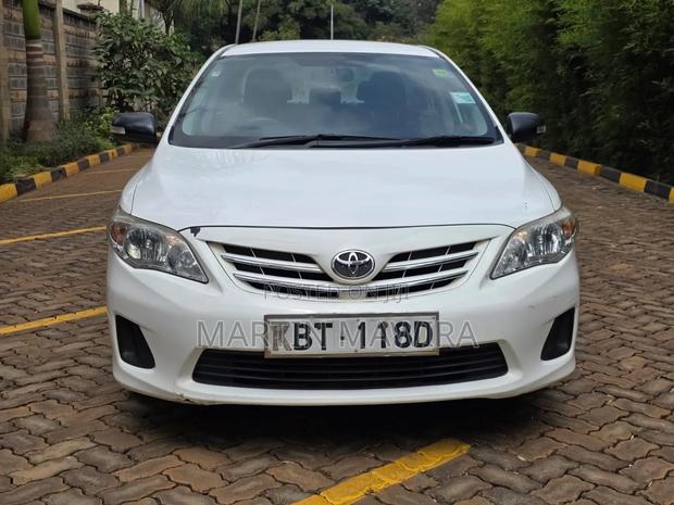 Toyota Corolla 2012 White