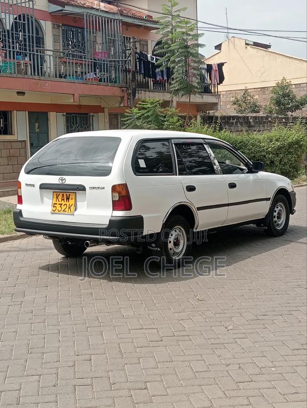 Toyota Corolla 1997 White