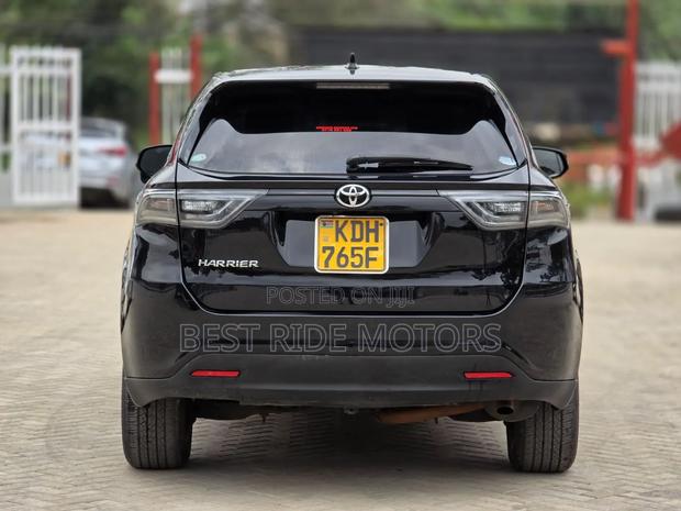 Toyota Harrier 2.0 2015 Gray