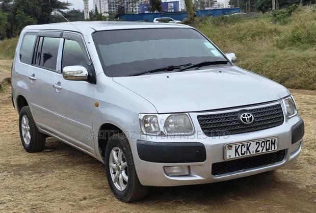 Toyota Succeed 2011 Silver