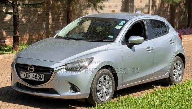Mazda Demio 2018 Silver