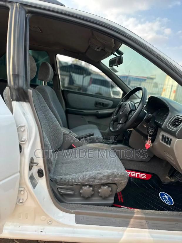 Subaru Impreza Wagon 1998 White