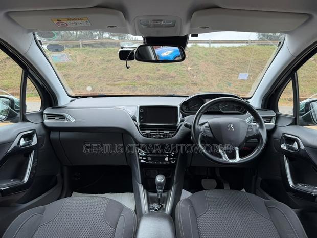 Peugeot 208 2019 Black