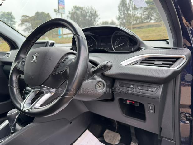 Peugeot 208 2019 Black
