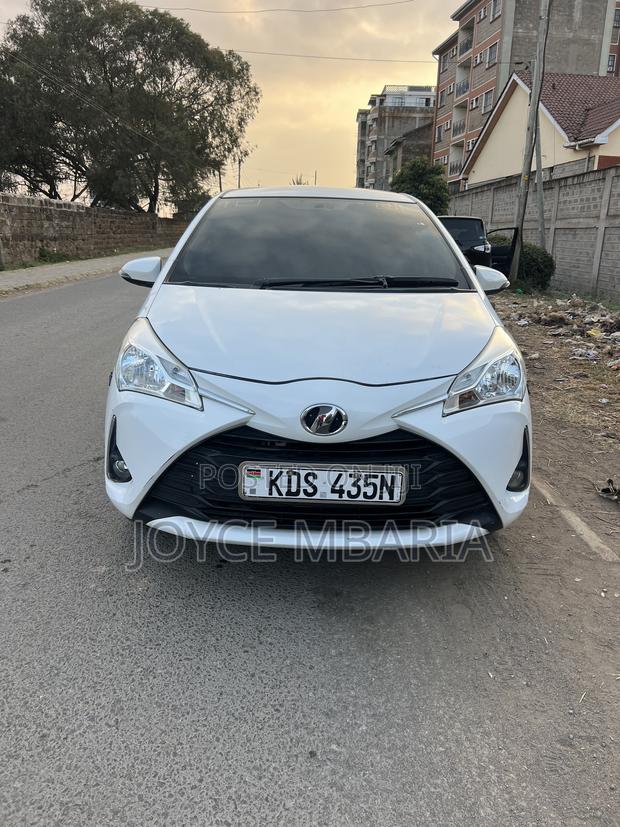 Toyota Vitz 2017 White