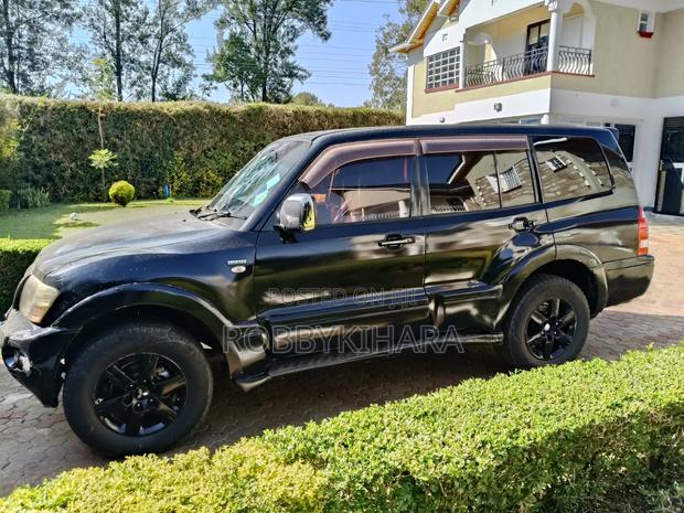 Mitsubishi Pajero 3.2 GLS 2007 Black