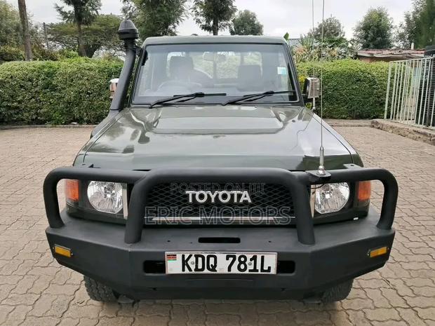 Toyota Land Cruiser 2012 Green