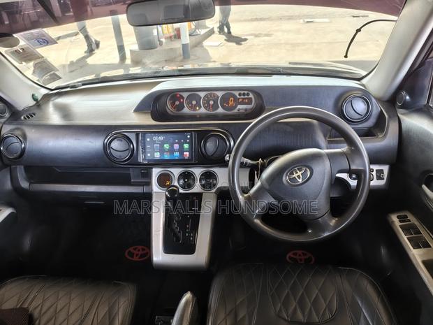 Toyota Corolla Rumion 2010 Black
