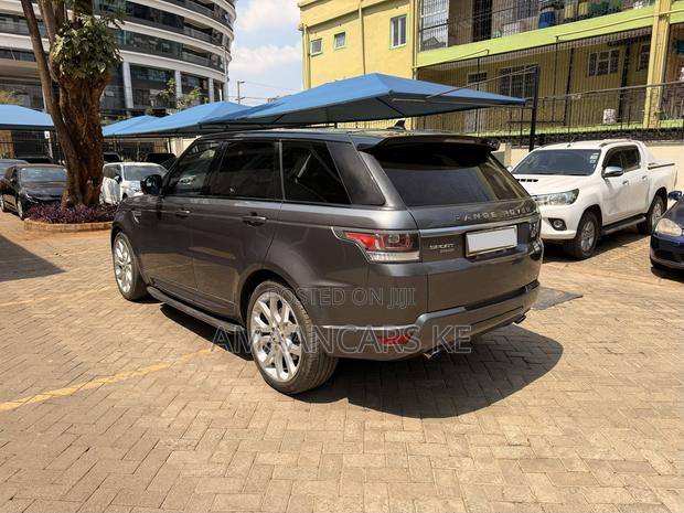 Land Rover Range Rover Sport HSE 4dr SUV 4WD (3.0L 6cyl S/C 8A) 2015 Gray