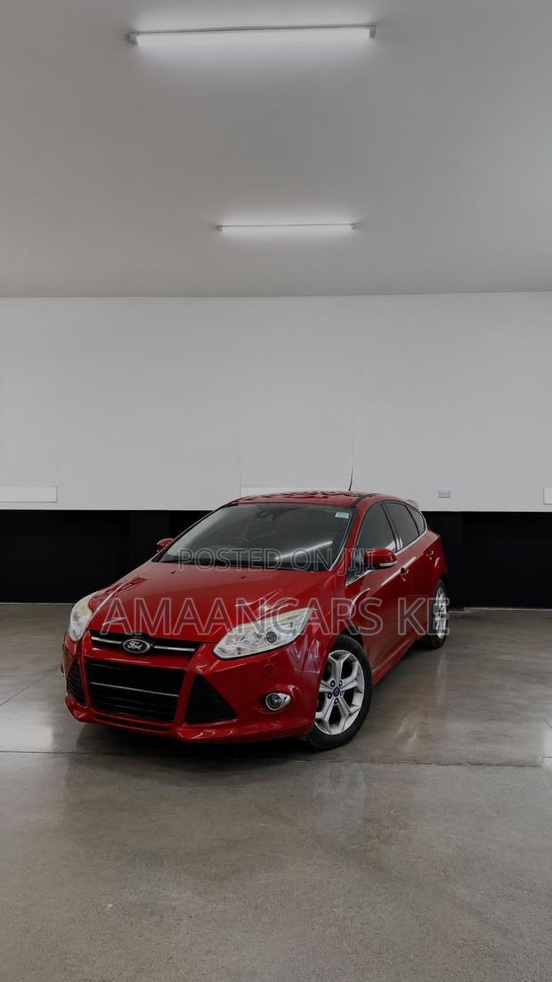 Ford Focus 2013 Red