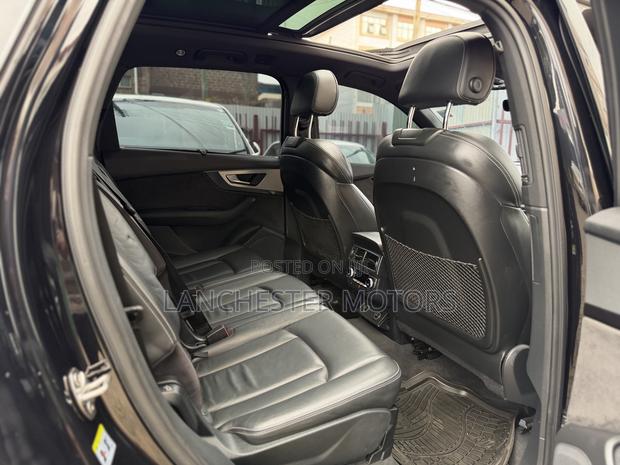 Audi Q7 2016 Black