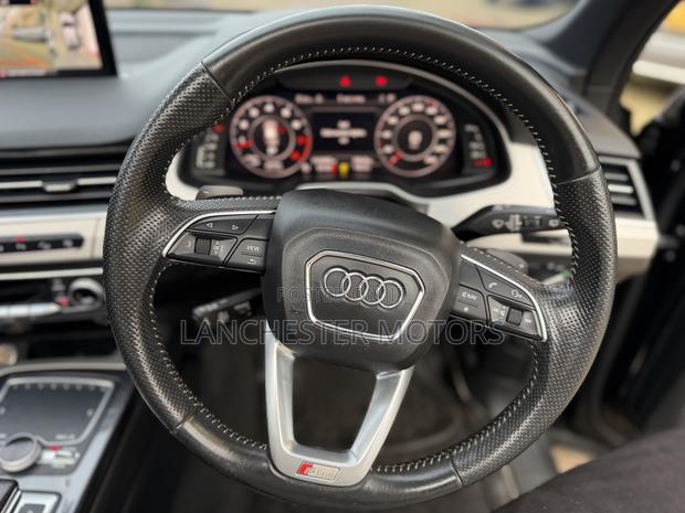 Audi Q7 2016 Black