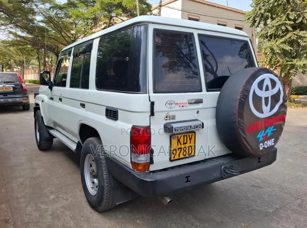 Toyota Land Cruiser 2008 White