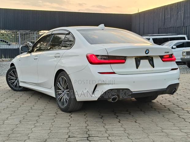 BMW 330i 2019 White