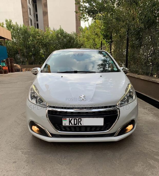 Peugeot 208 2017 White