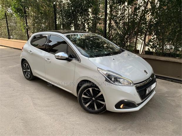Peugeot 208 2017 White