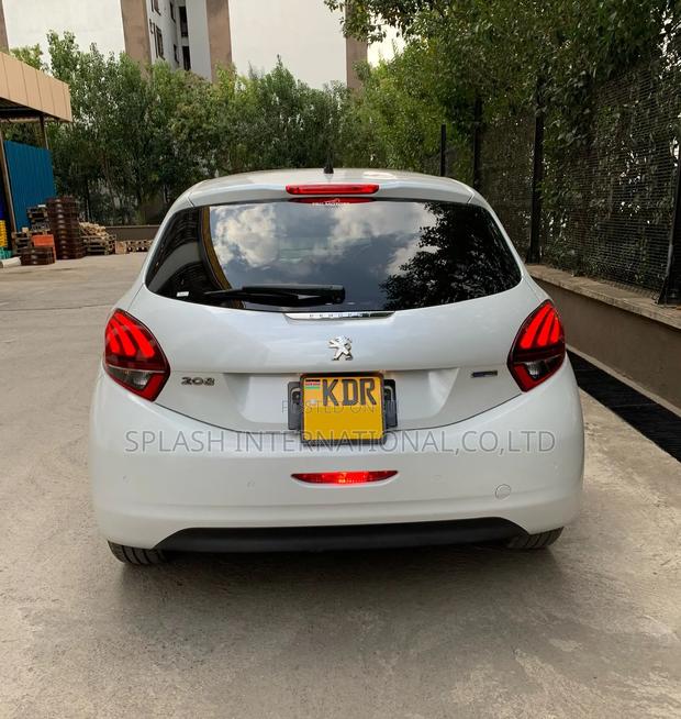 Peugeot 208 2017 White