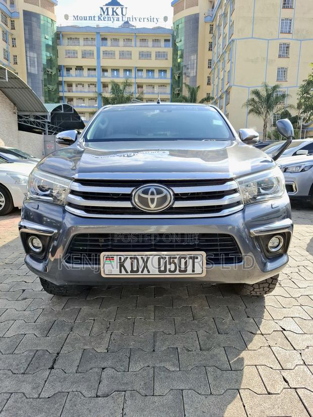 Toyota Hilux 2018 Gray