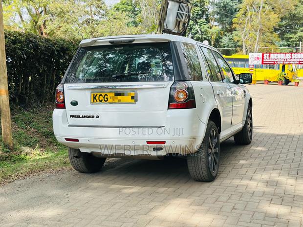 Land Rover Freelander SV Premium 2014 White