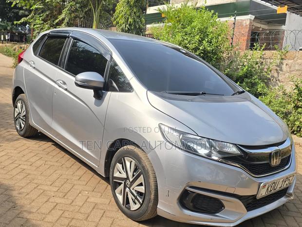 Honda Fit 2018 Silver