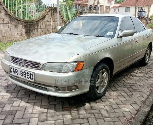 Toyota Mark II 2000 Silver