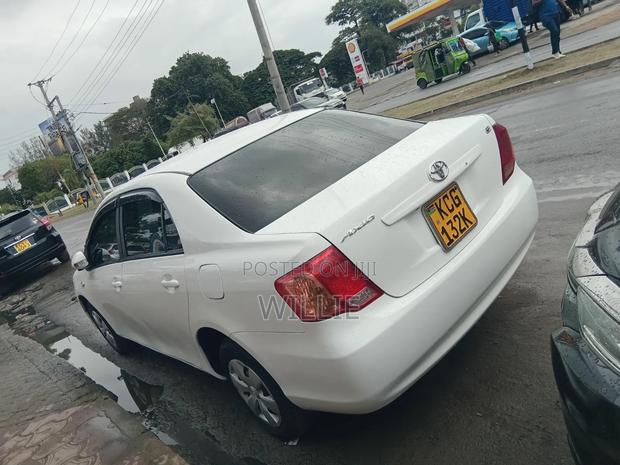 Toyota Axio 2010 White