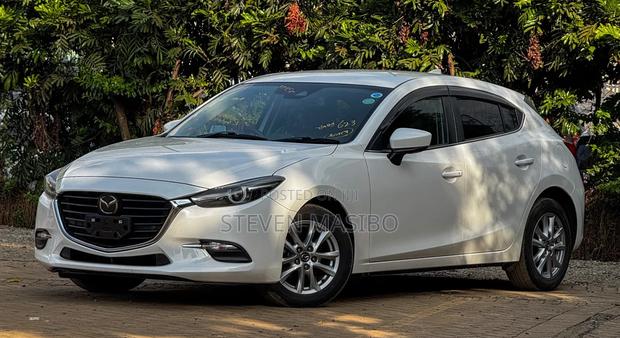 Mazda Axela 2019 White