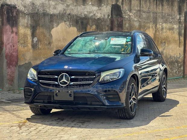 Mercedes-Benz 220 2019 Blue