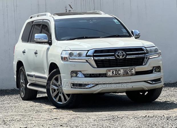 Toyota Land Cruiser 2014 White
