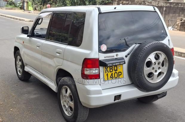 Mitsubishi Pajero 1999 White