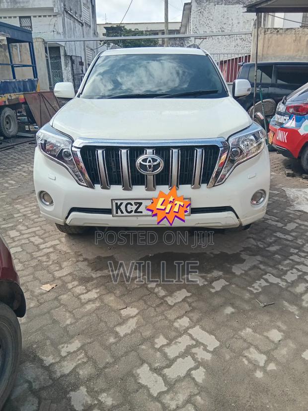 Toyota Land Cruiser Prado 2012 White