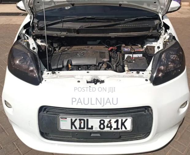 Toyota Porte 2016