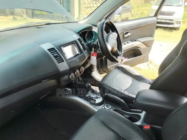 Mitsubishi Outlander 2011 Black