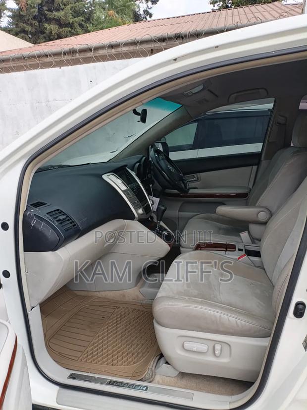 Toyota Harrier 240G 2009 White
