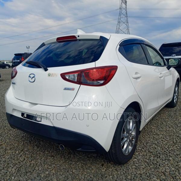 Mazda Demio 2018 White