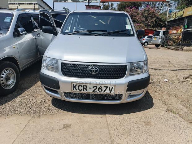 Toyota Succeed 2011 Silver