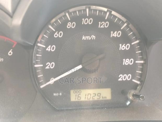 Toyota Hilux 2012 White