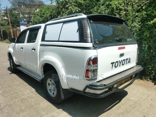 Toyota Hilux 2015 White