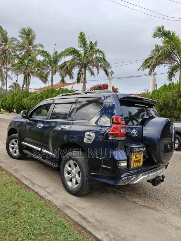 Toyota Land Cruiser Prado 2015 Black
