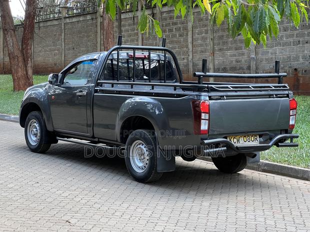 Isuzu D-MAX 2019 Gray