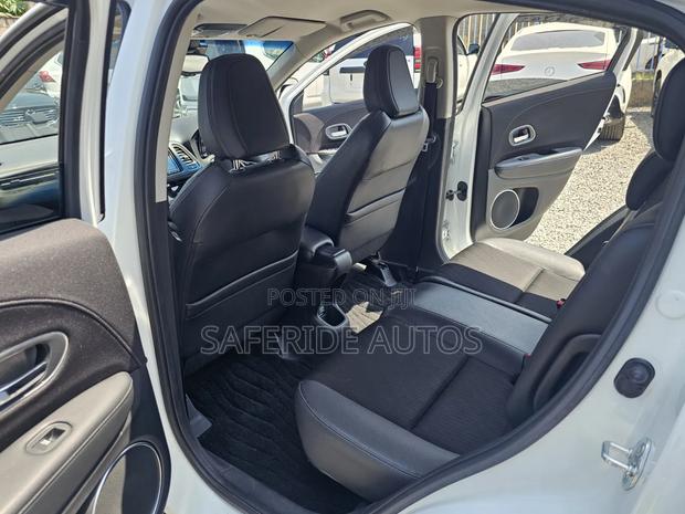 Honda Vezel 2019 Pearl