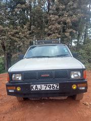 Nissan Pick-Up 1989 White for sale
