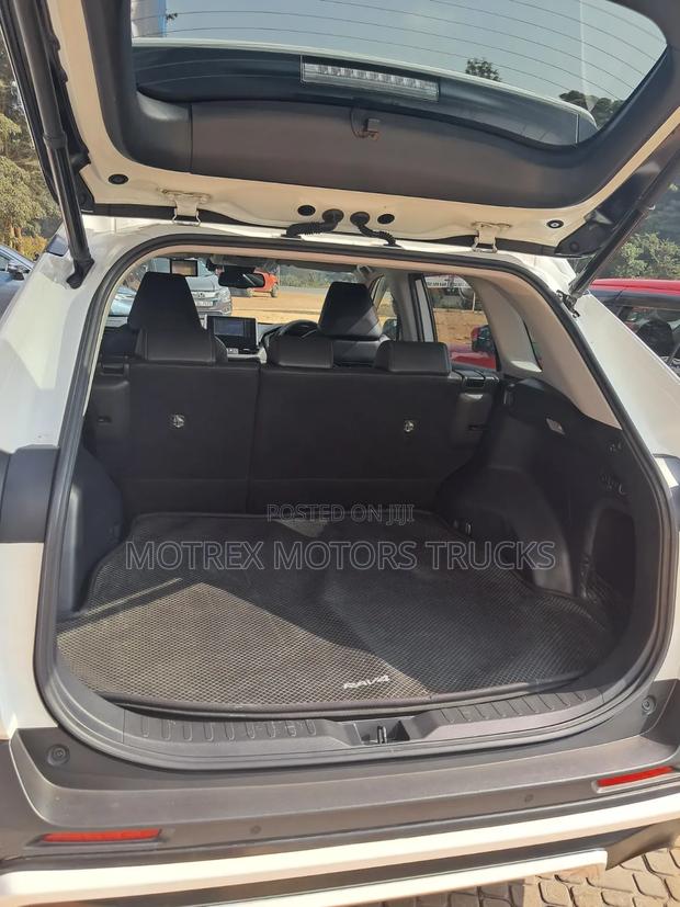 Toyota RAV4 2019 White