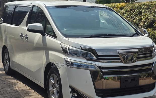 Toyota Vellfire 2018 White